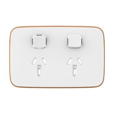 CLIPSAL ICONIC ESSENCE ARCTIC WHITE 10A DOUBLE POWERPOINT SKIN E3025C-AW