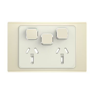 CLIPSAL ICONIC STYL CROWNE 10A DOUBLE POWERPOINT WITH EXTRA SWITCH SKIN S3025XC-CE